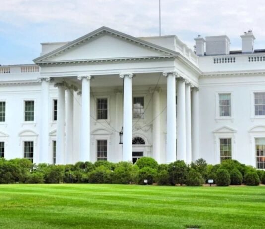 La Casa Blanca critica a la jueza que falló a favor del parole humanitario y lo apelará