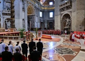Féretro del Papa Francisco ya está en la Basílica de San Pedro