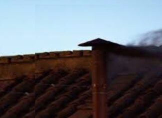 Más de 30 Mil personas acudieron a la Paza San Pedro y presenciaron la primera fumata negra