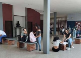 Colegio Universitario Fermín Toro celebra 50 años formando profesionales