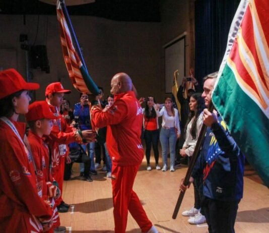 Abanderan delegación larense rumbo a los XIX Juegos Deportivos Nacionales Estudiantiles 2025