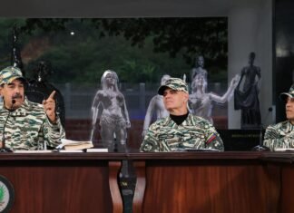 Maduro dice que si Venezuela fuera agredida «pasaría a una etapa de lucha armada»