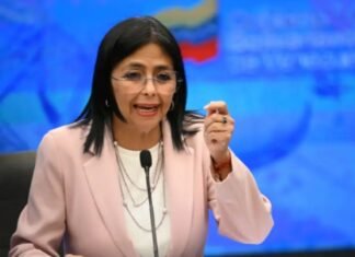 Vicepresidenta Delcy Rodríguez llama a no detener proceso productivo pese a las «amenazas»