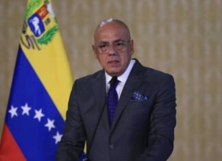 Gobierno alerta a EEUU de plan para poner «explosivos letales» en su embajada en Caracas