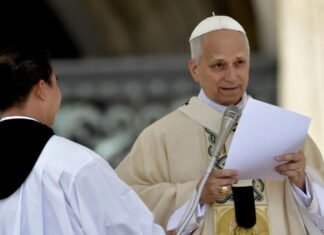 Papa envía 5 mil dosis de antibióticos para niños de Gaza