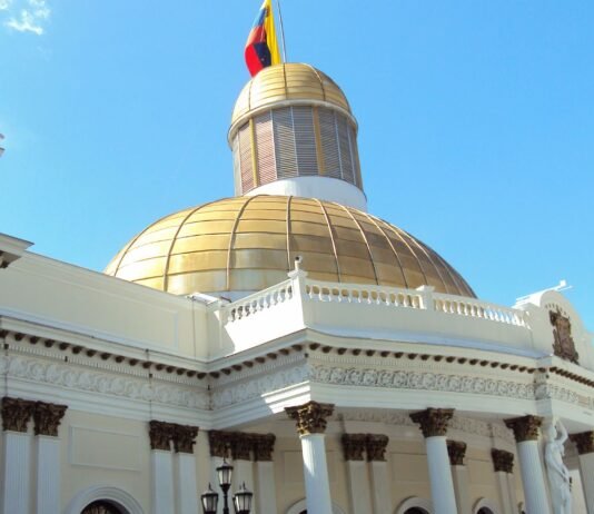 Asamblea Nacional debatirá declarar «persona non grata» a primera ministra de Trinidad y Tobago