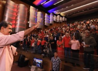 Maduro agradece al papa por llamar al diálogo entre EEUU y Venezuela